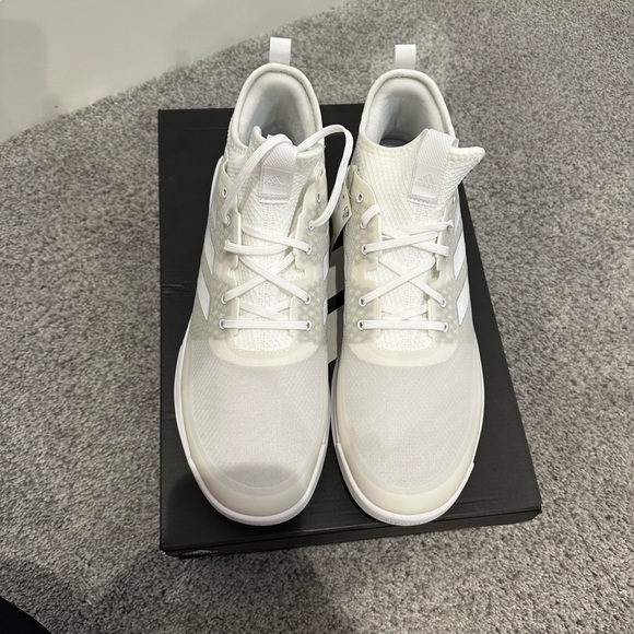 Adidas volleyball shoes - Picture 3 of 5